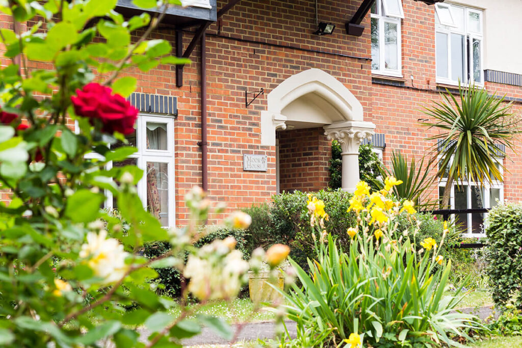 care-home-gallery-moor-house-residential-care-home-in-surrey